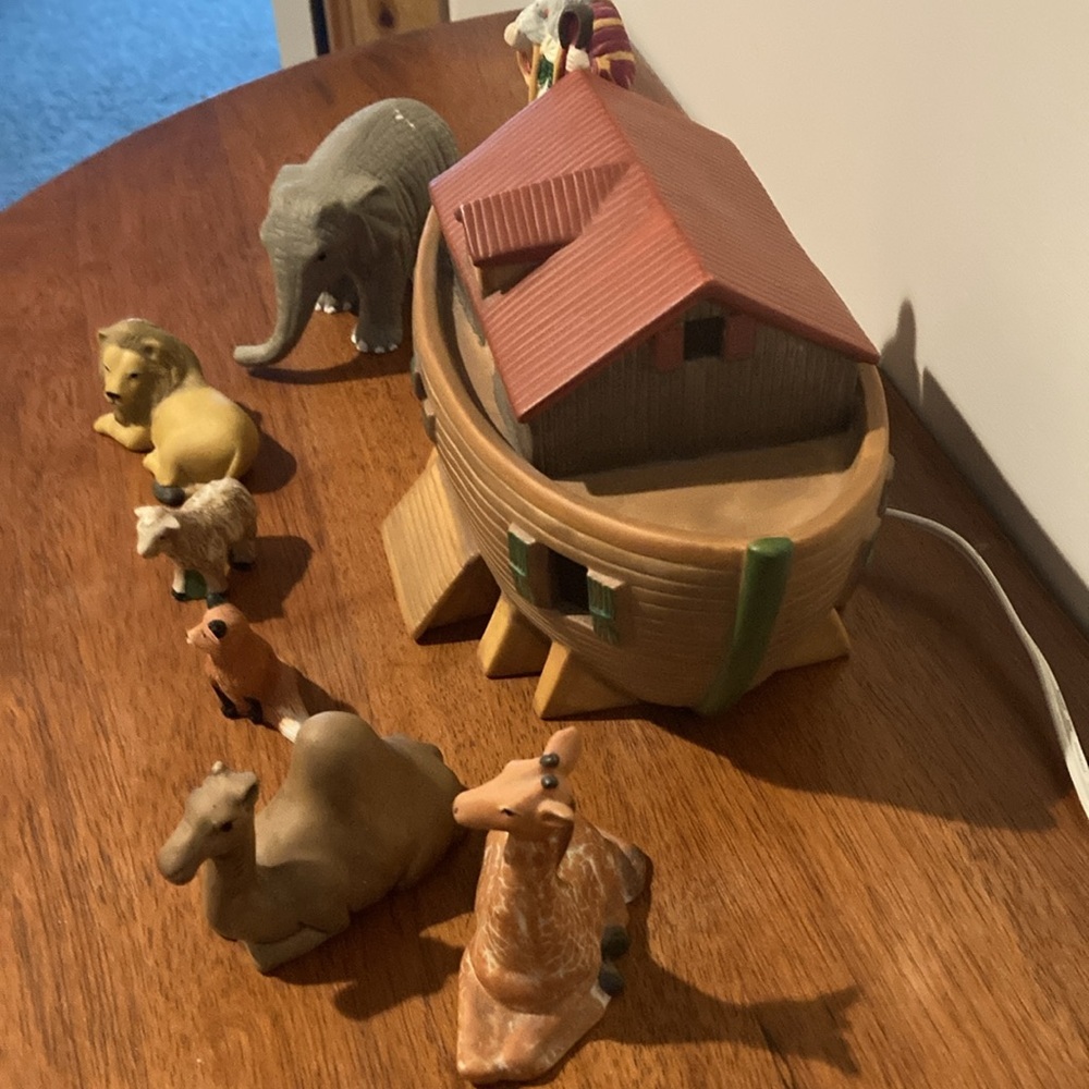 Noah’s Ark night lite with figurines 1998 works vintage - Picture 2 of 10
